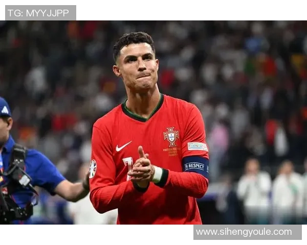 足球四号球衣的代表球星是谁分析其在世界足坛的影响与贡献